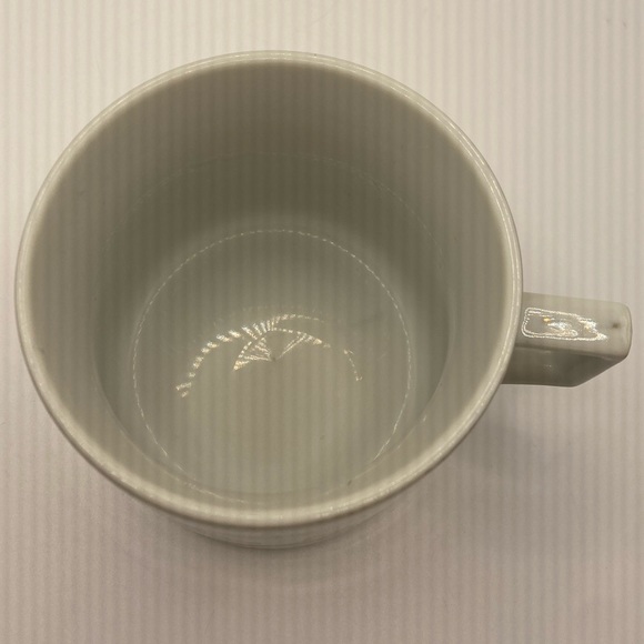 VINTAGE WALT DISNEY WORLD MICKEY MOUSE CINDERELLA CASTLE MUG, CUP - Picture 2 of 8